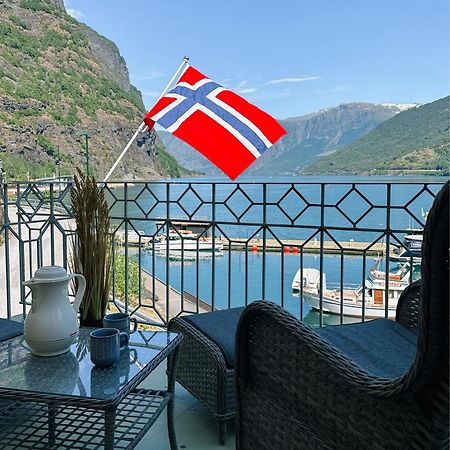 Svingen Guesthouse - Panoramic Fjord Views In Flåm Eksteriør bilde
