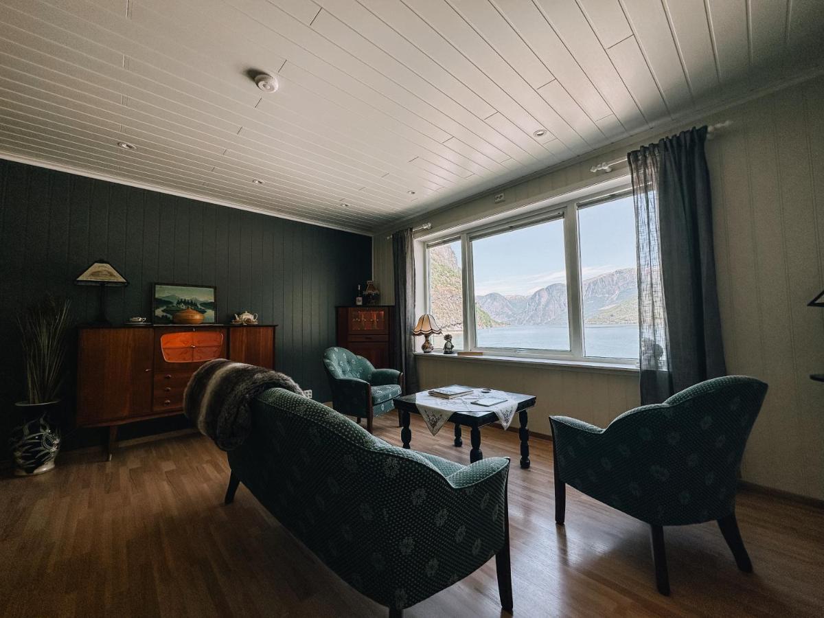 Svingen Guesthouse - Panoramic Fjord Views In Flåm Eksteriør bilde