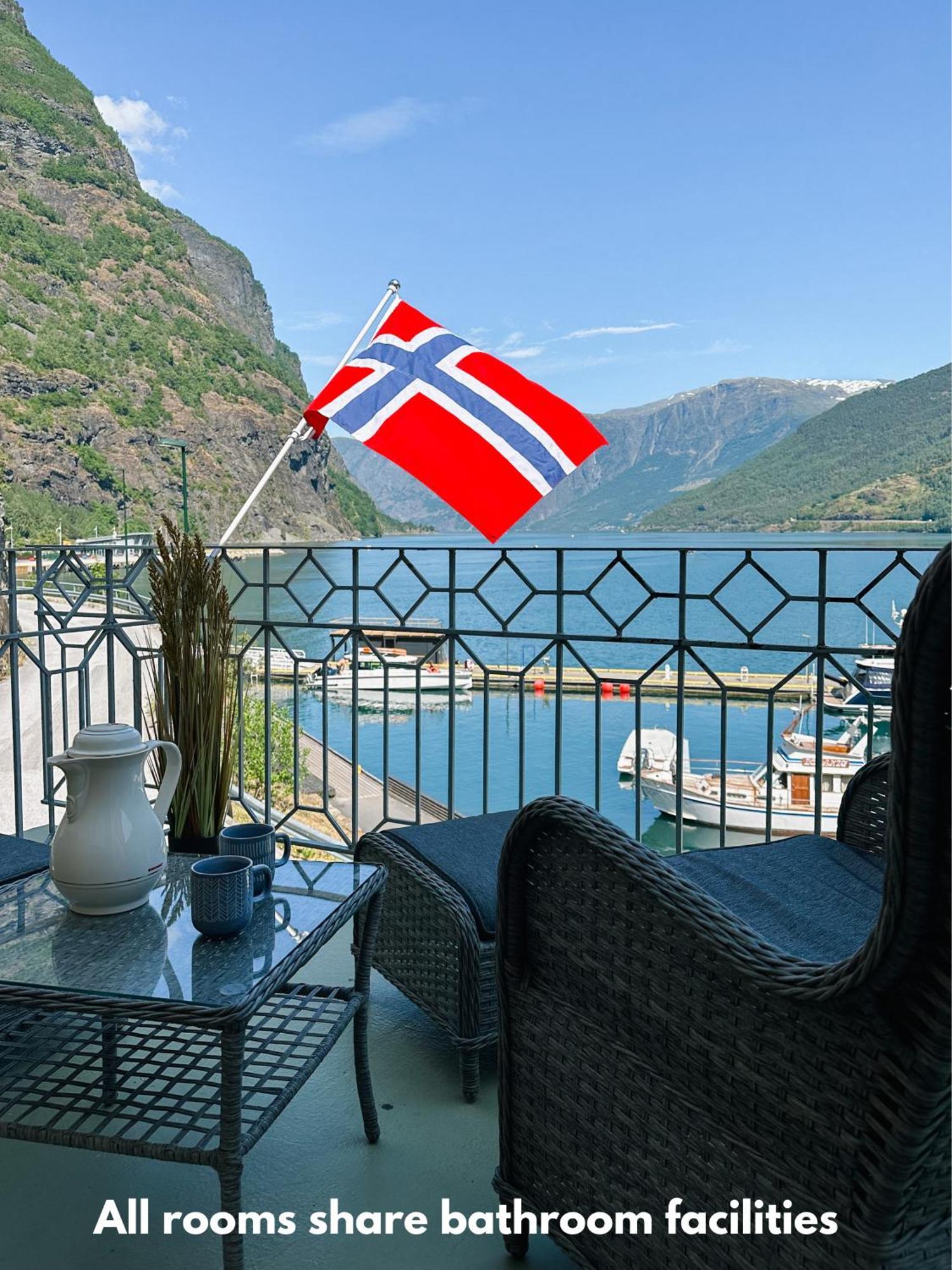 Svingen Guesthouse - Panoramic Fjord Views In Flåm Eksteriør bilde
